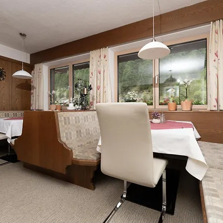Haus Alpengruss Гостьовий будинок