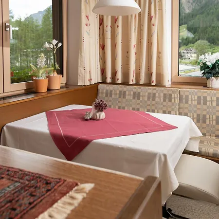 Haus Alpengruss Гостьовий будинок