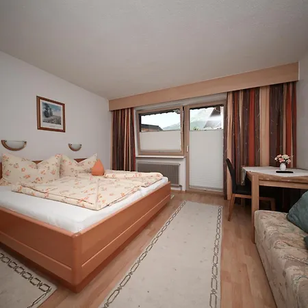 Haus Alpengruss Pensión Sölden