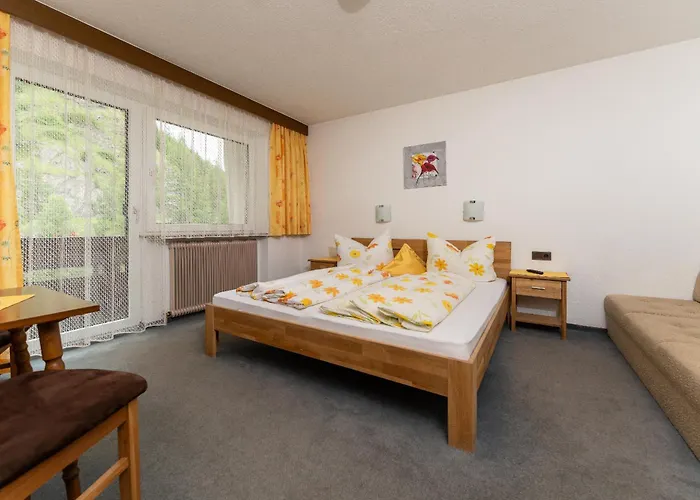 Haus Alpengruss Pensión 3*